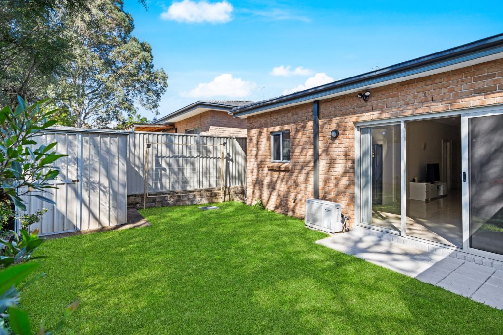 15B Magowar Road, Pendle Hill NSW 2145 - photo 9
