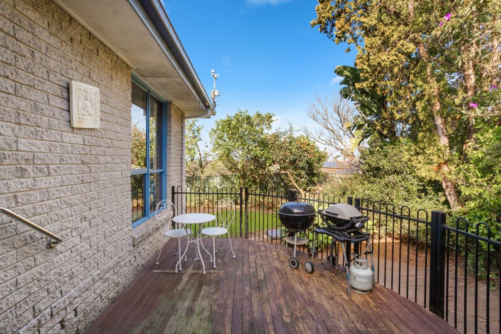 101 Sporing Avenue, Kings Langley NSW 2147 - photo 8