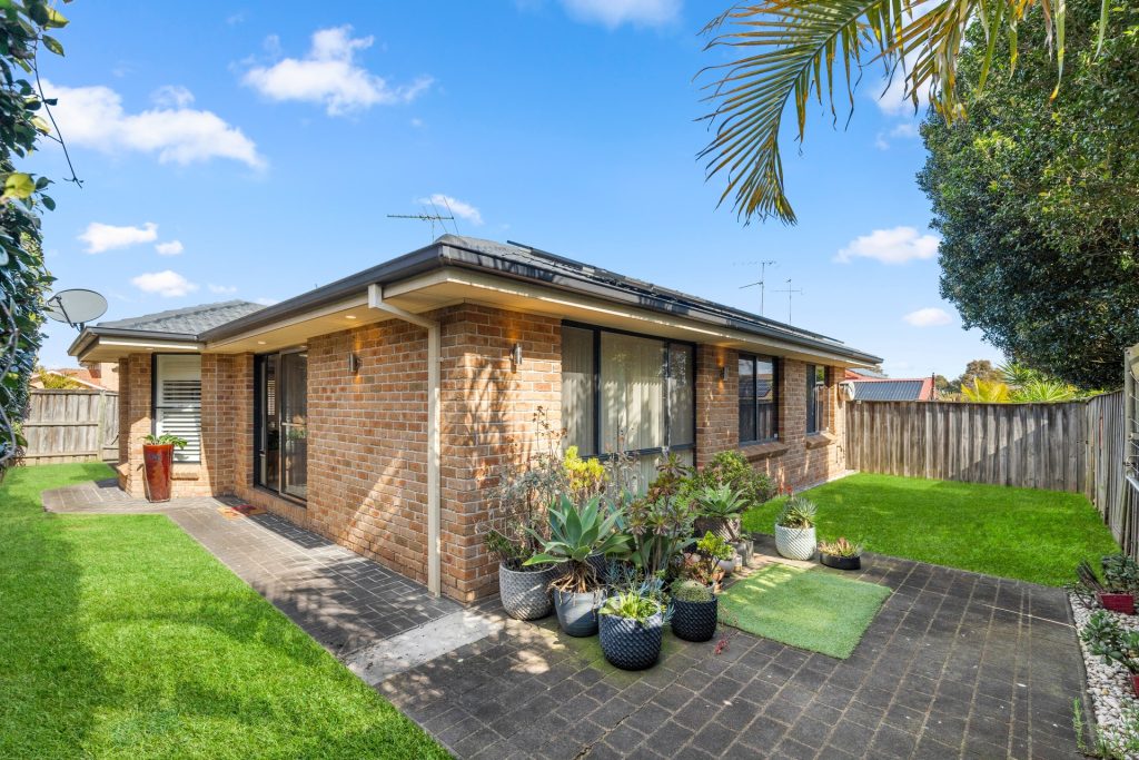 8 Dutton Road, Beaumont Hills NSW 2155 - photo 17