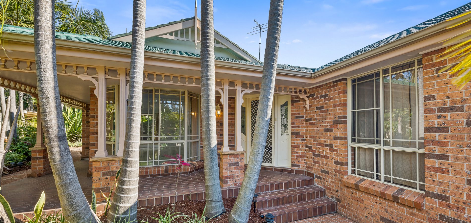 5 Windmill Close, Seven Hills NSW 2147 - photo 2