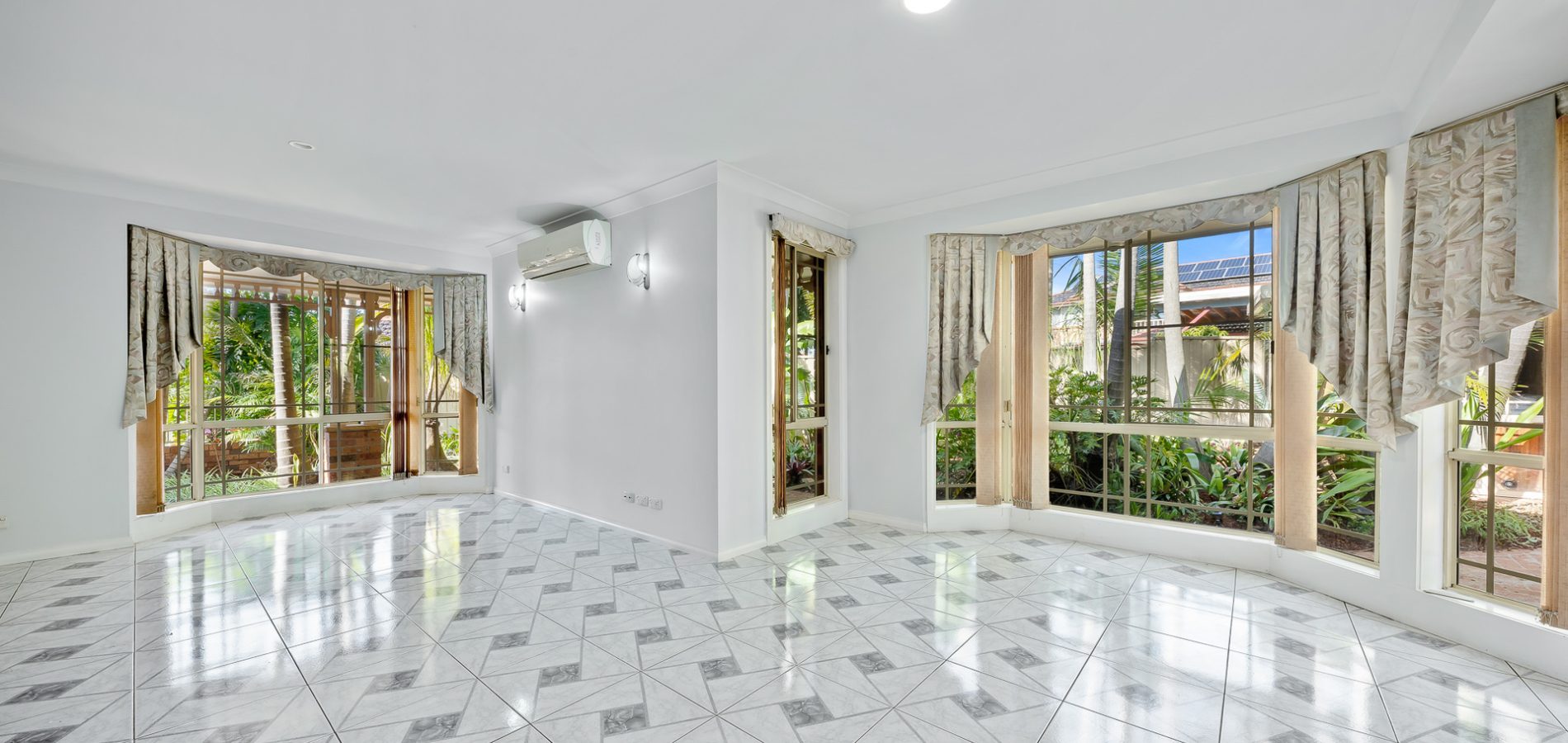 5 Windmill Close, Seven Hills NSW 2147 - photo 3