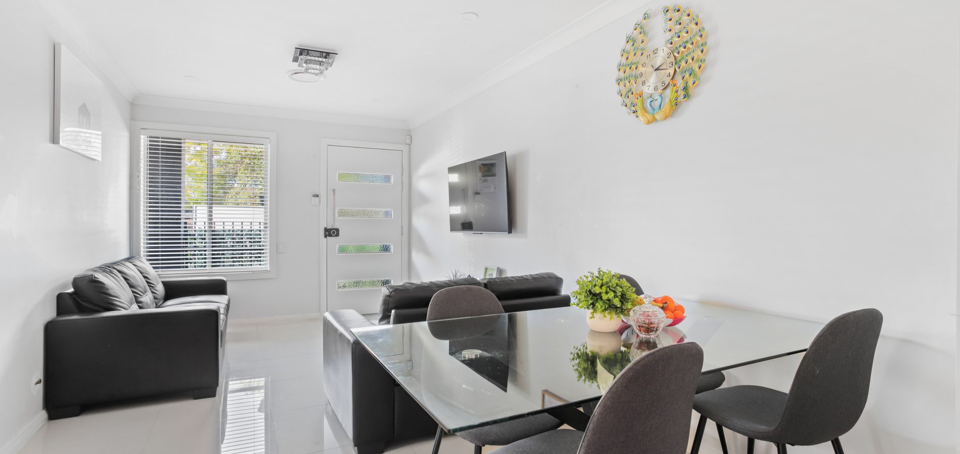 4/166 Targo Road, Girraween NSW 2145 - photo 2