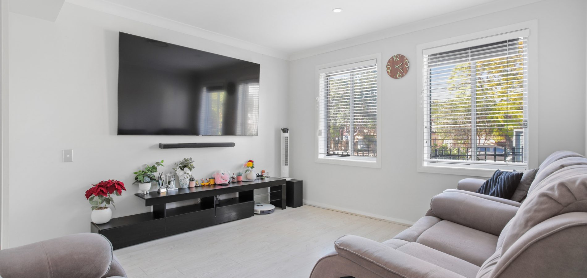 4/166 Targo Road, Girraween NSW 2145 - photo 3
