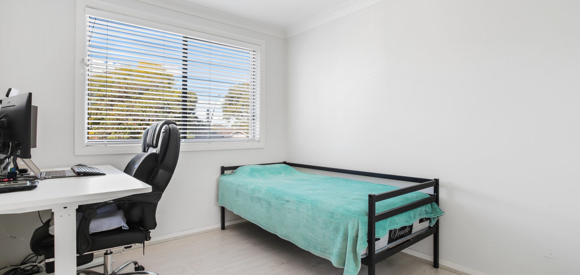 4/166 Targo Road, Girraween NSW 2145 - photo 8