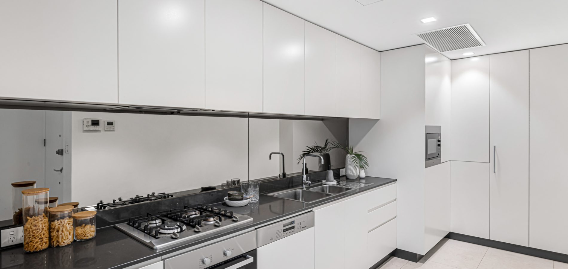 2/88 Berry Street, North Sydney NSW 2060 - photo 9