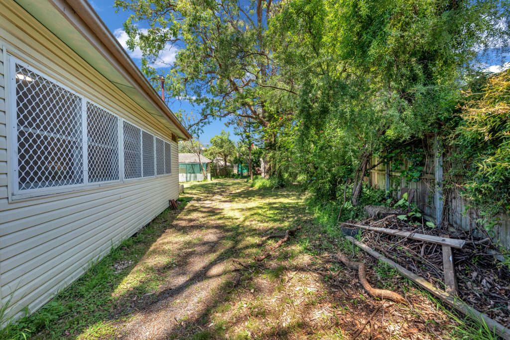 38 Valeria Street, Toongabbie NSW 2146 - photo 2