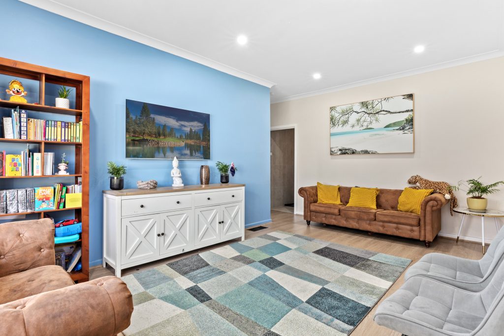15 Andrew Place, Girraween NSW 2145 - photo 3