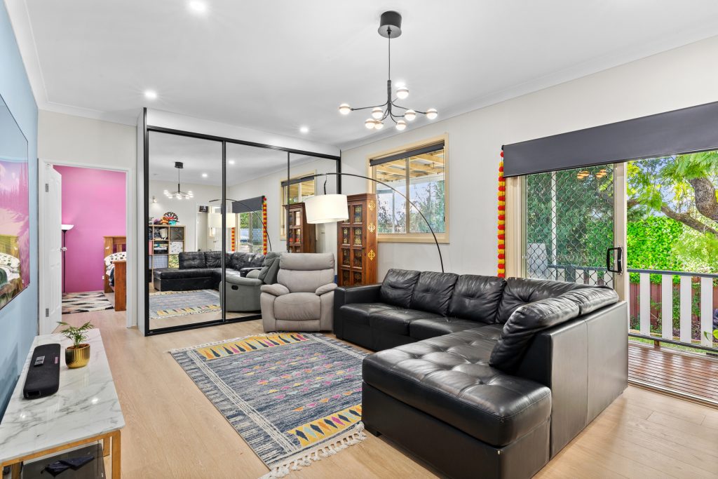 15 Andrew Place, Girraween NSW 2145 - photo 4
