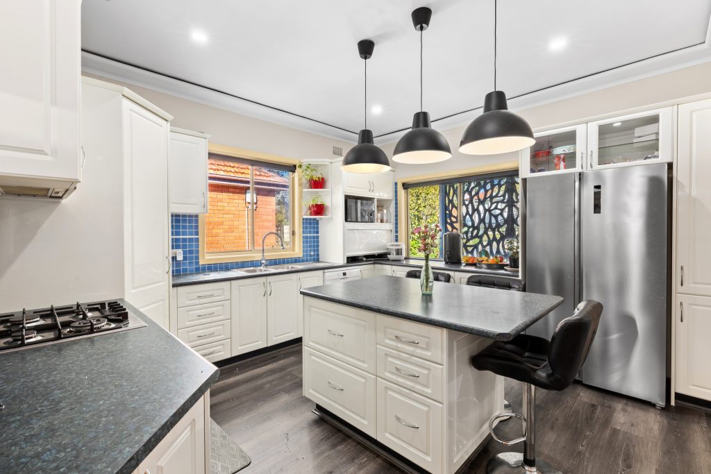 15 Andrew Place, Girraween NSW 2145 - photo 6