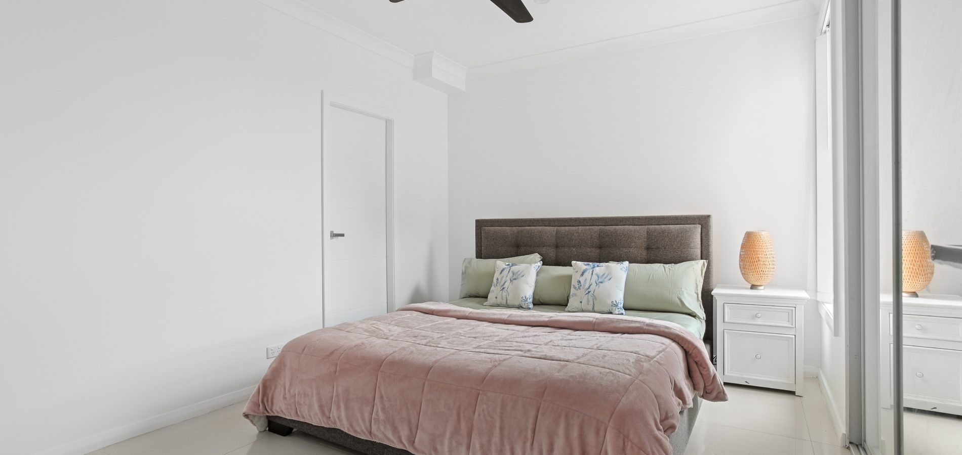 8/21 Carinya Road, Girraween NSW 2145 - photo 4