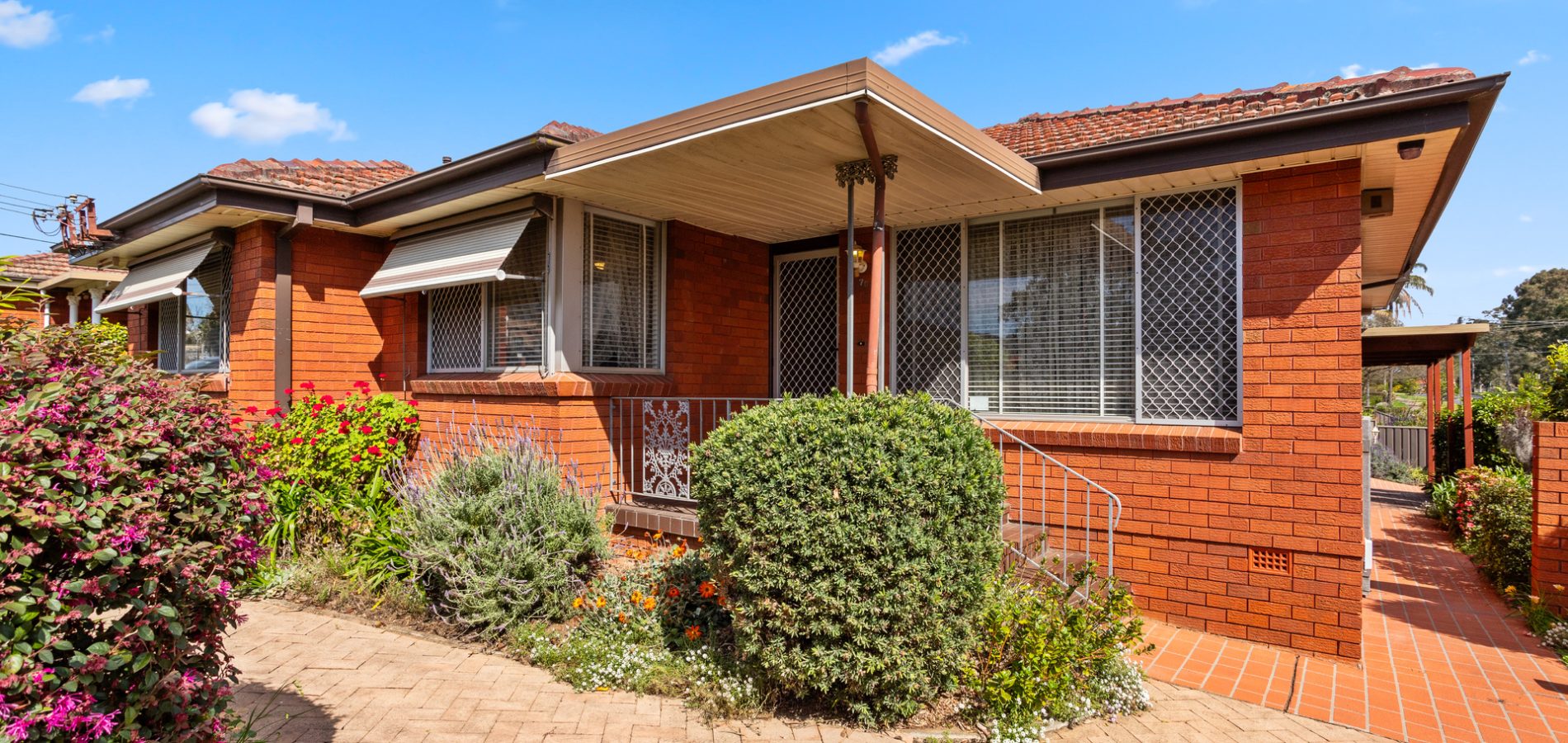 70 Grantham Road, Seven Hills NSW 2147 - photo 2