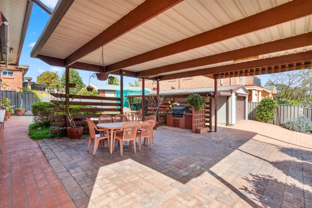 70 Grantham Road, Seven Hills NSW 2147 - photo 11