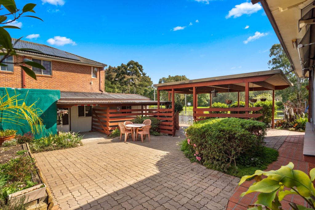 70 Grantham Road, Seven Hills NSW 2147 - photo 12