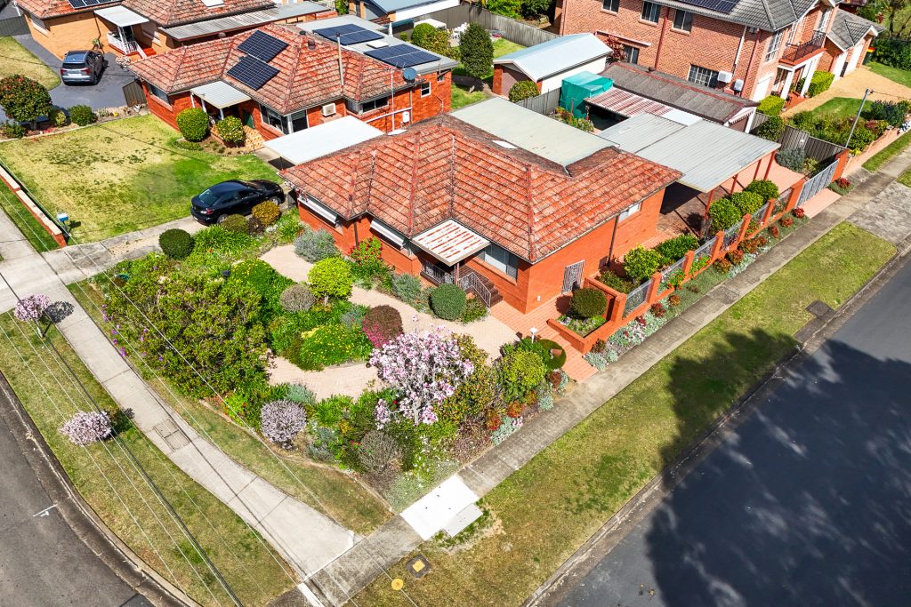 70 Grantham Road, Seven Hills NSW 2147 - photo 16