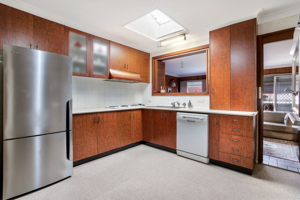 70 Grantham Road, Seven Hills NSW 2147 - photo 4