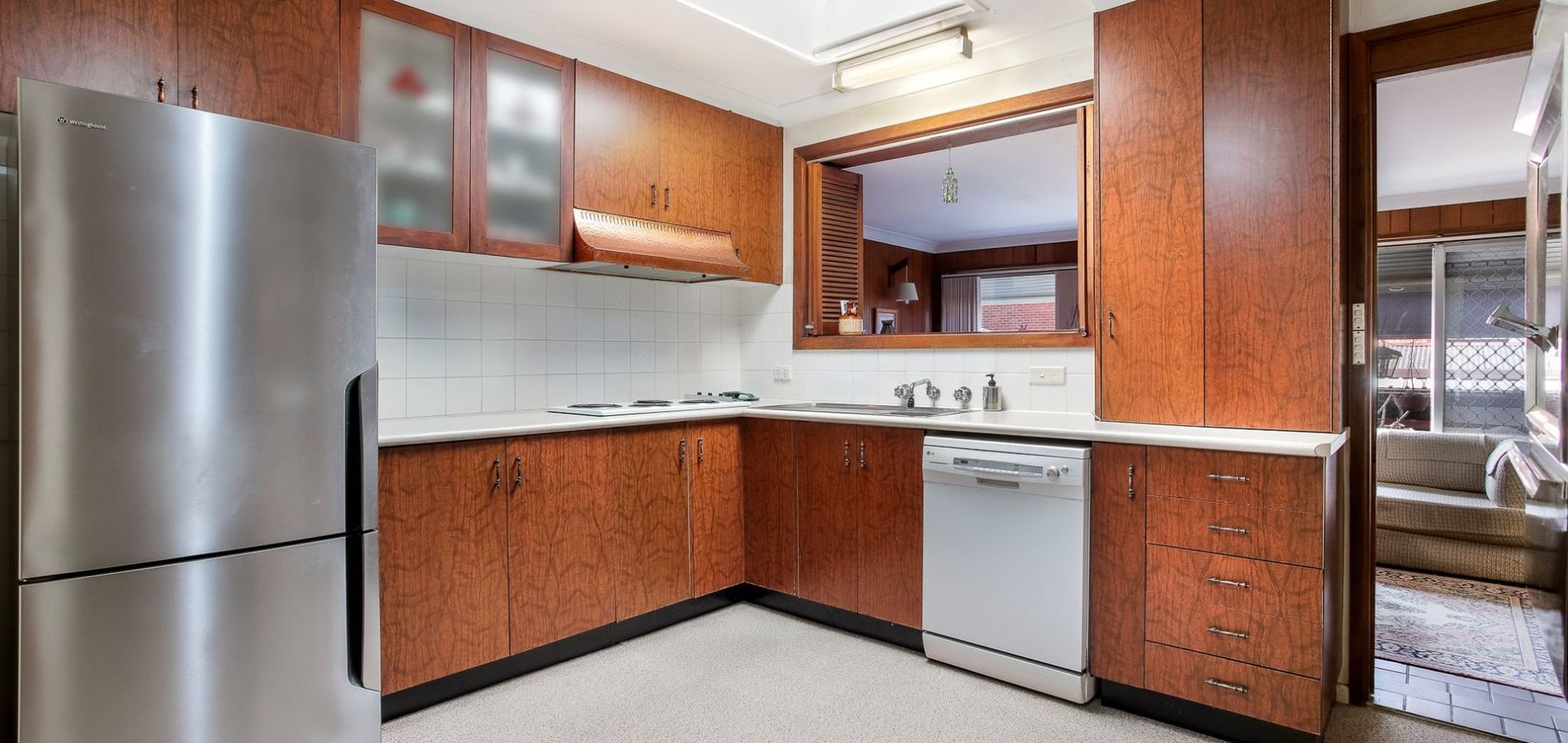 70 Grantham Road, Seven Hills NSW 2147 - photo 4