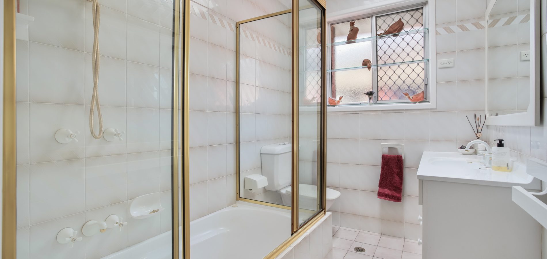 70 Grantham Road, Seven Hills NSW 2147 - photo 8