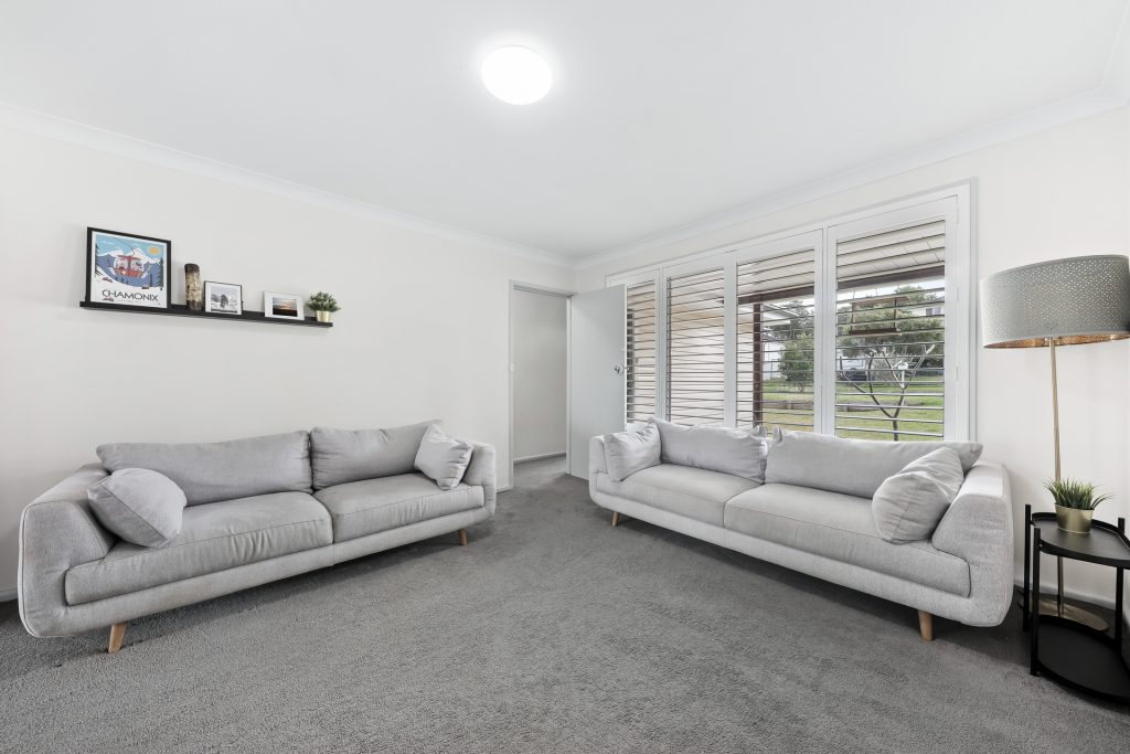 37 Athabaska Avenue, Seven Hills NSW 2147 - photo 2