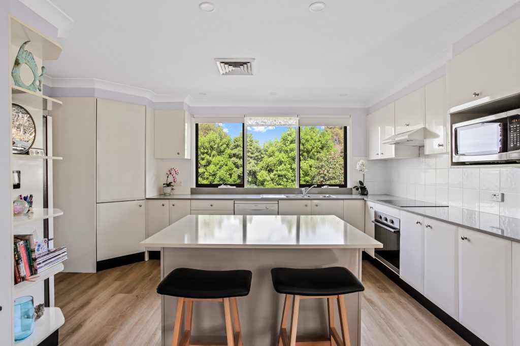 13 Deptford Avenue, Kings Langley NSW 2147 - photo 3