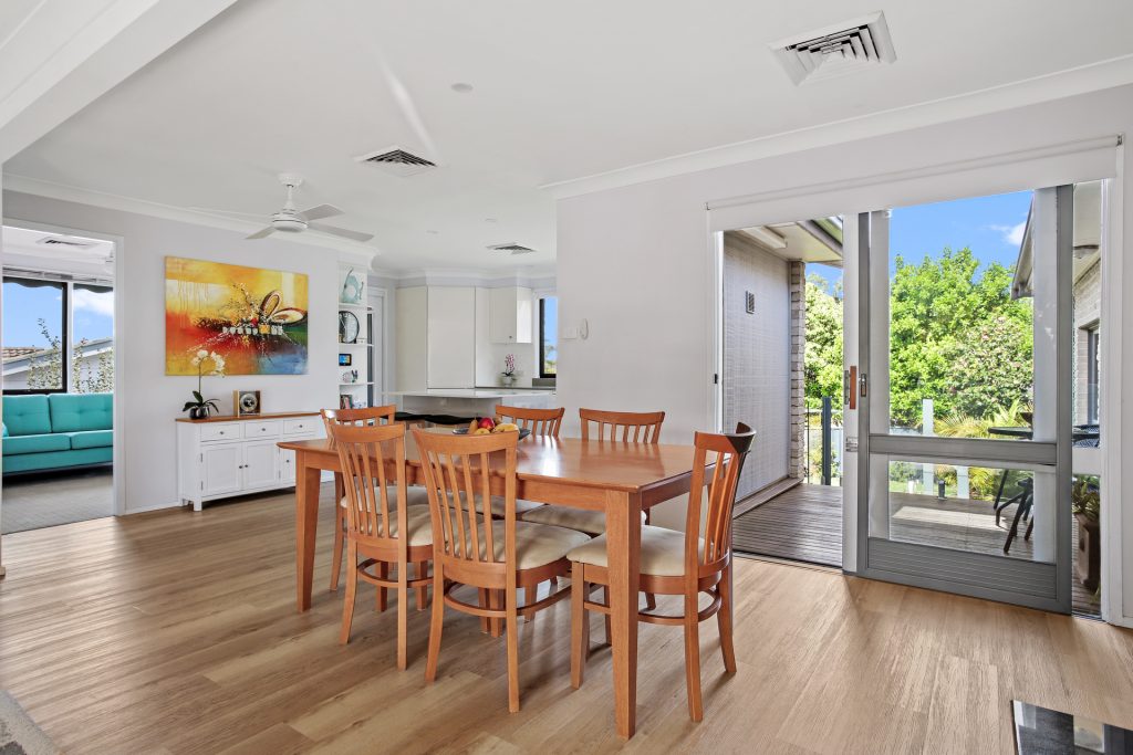13 Deptford Avenue, Kings Langley NSW 2147 - photo 5