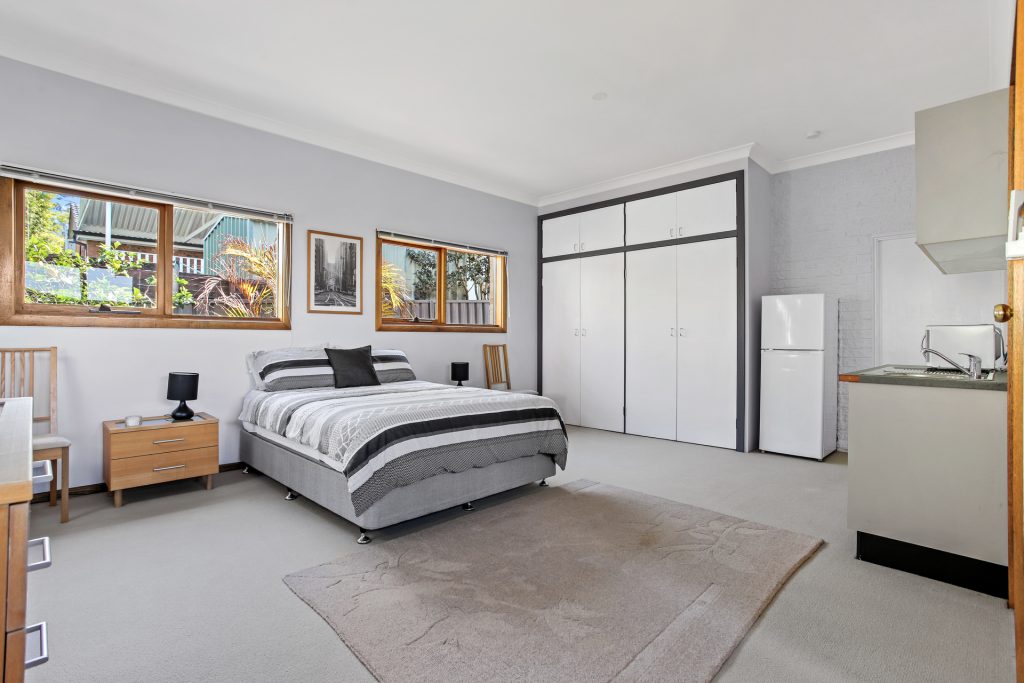 13 Deptford Avenue, Kings Langley NSW 2147 - photo 7