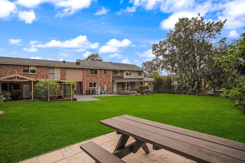 6 Merelynne Avenue, West Pennant Hills NSW 2125 - photo 11