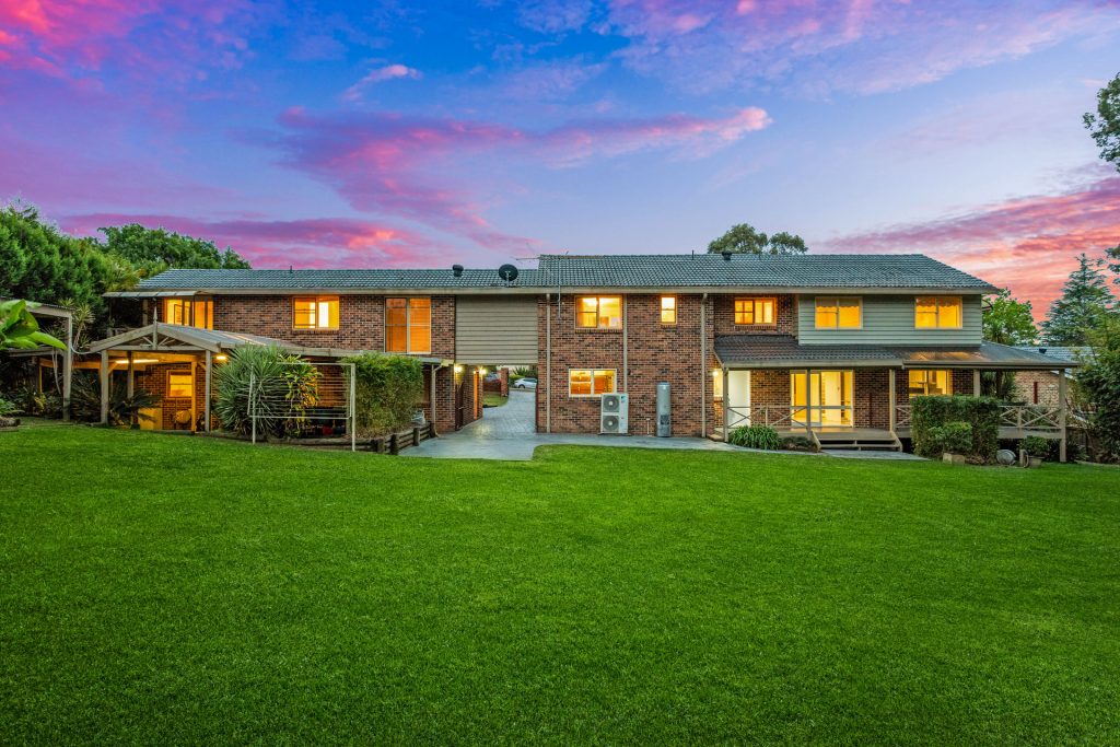 6 Merelynne Avenue, West Pennant Hills NSW 2125 - photo 3