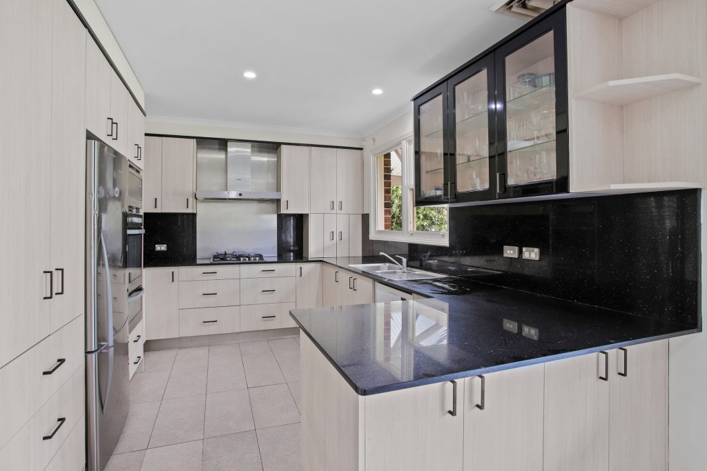 6 Merelynne Avenue, West Pennant Hills NSW 2125 - photo 7