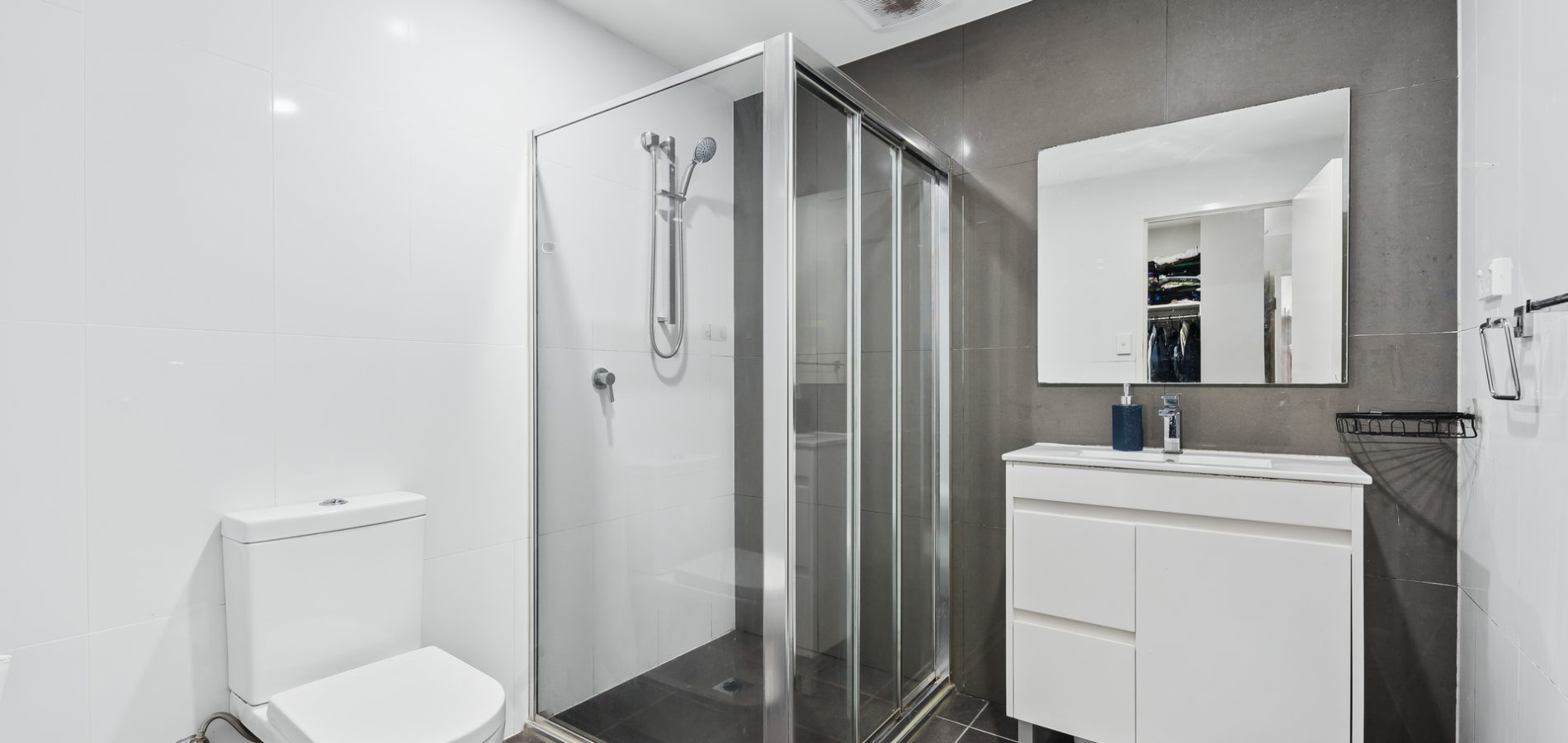302/19 Aurelia Street, Toongabbie NSW 2146 - photo 4