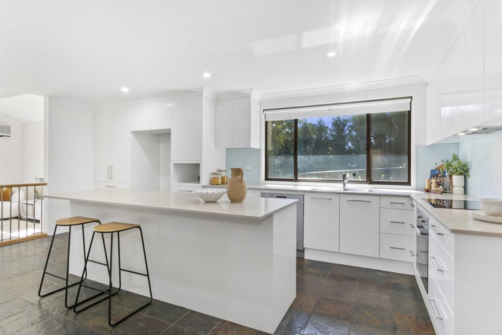 96 Ridgecrop Drive, Castle Hill NSW 2154 - photo 5