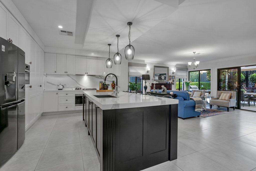 52 Bordeaux Crescent, Castle Hill NSW 2154 - photo 3