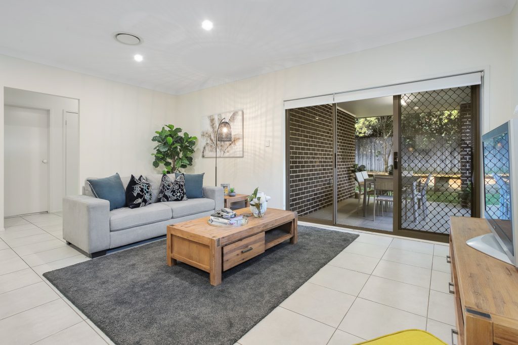 12 Bridgewater Crescent, Beaumont Hills NSW 2155 - photo 3