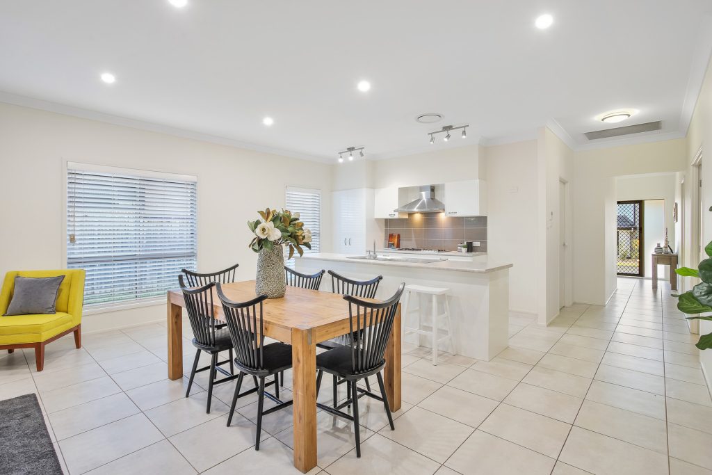 12 Bridgewater Crescent, Beaumont Hills NSW 2155 - photo 6