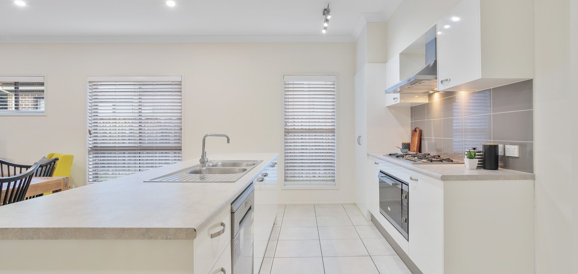 12 Bridgewater Crescent, Beaumont Hills NSW 2155 - photo 7
