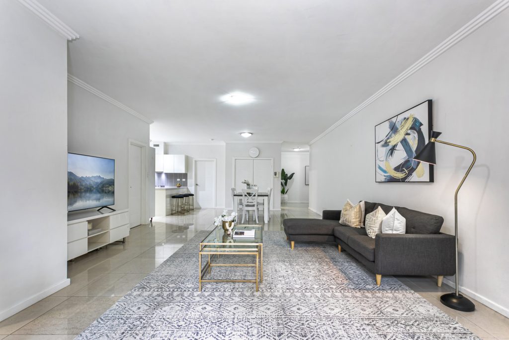 5/5 Sherwin Avenue, Castle Hill NSW 2154 - photo 2