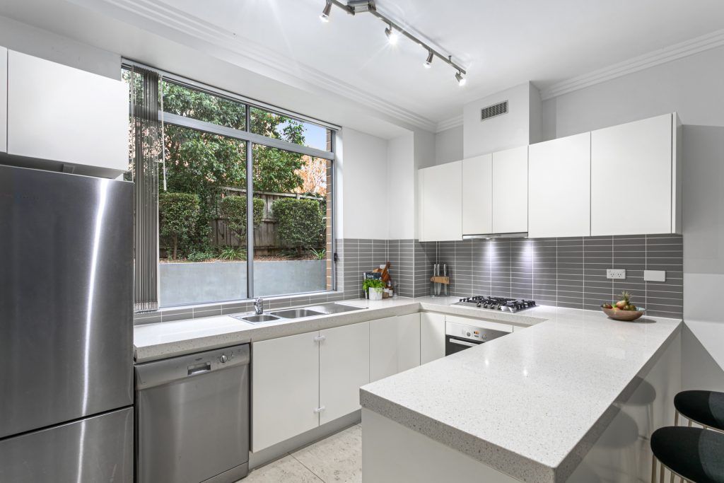 5/5 Sherwin Avenue, Castle Hill NSW 2154 - photo 4