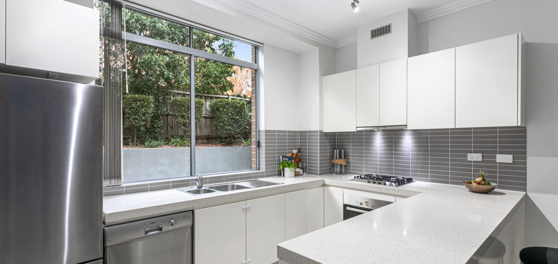 5/5 Sherwin Avenue, Castle Hill NSW 2154 - photo 4