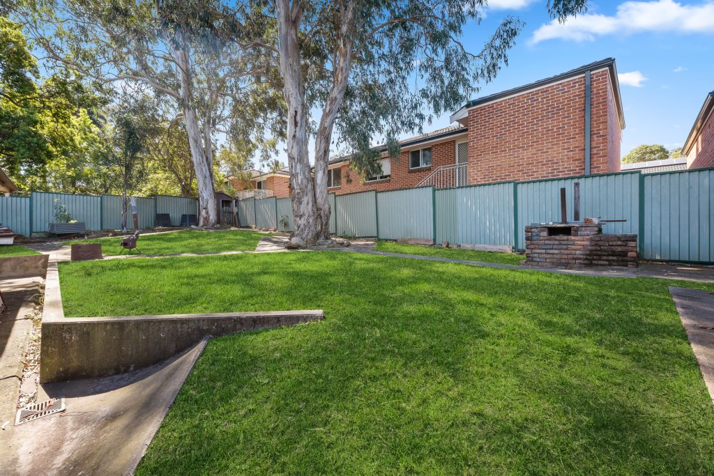 17 Hull Place, Seven Hills NSW 2147 - photo 6