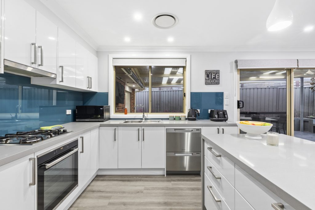 27 Mansion Court, Quakers Hill NSW 2763 - photo 5