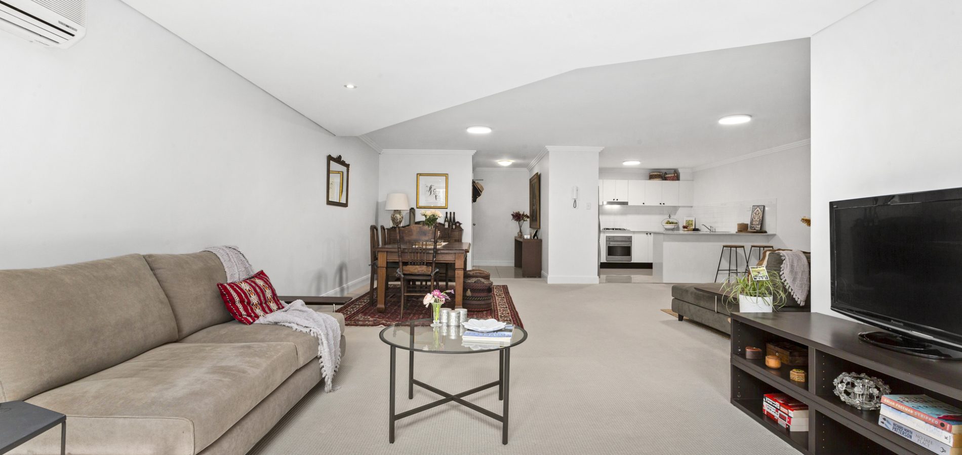 16/49-55 Cecil Avenue, Castle Hill NSW 2154 - photo 2