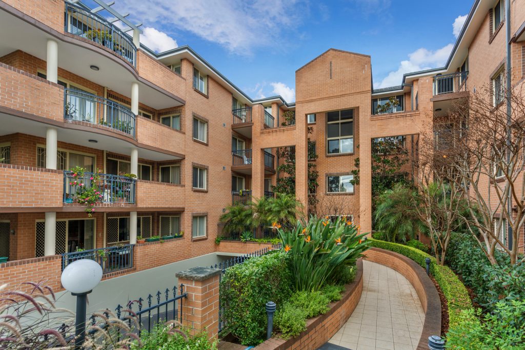 16/49-55 Cecil Avenue, Castle Hill NSW 2154 - photo 4