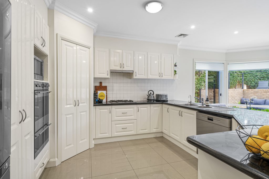 19 Amy Hawkins Circuit, Kellyville NSW 2155 - photo 4