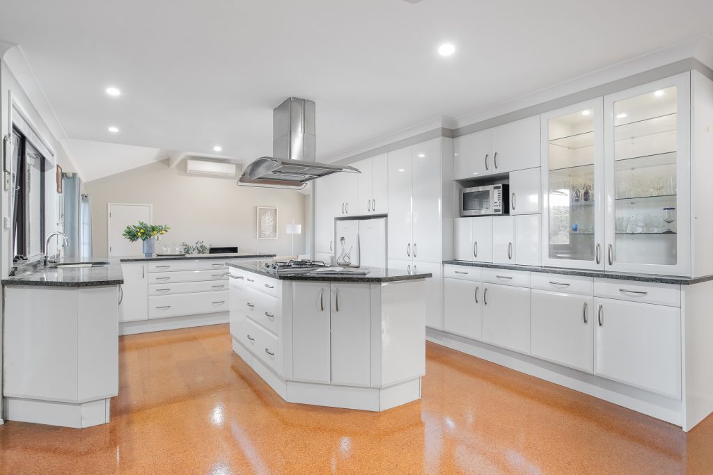 16 Brookpine Place, West Pennant Hills NSW 2125 - photo 3
