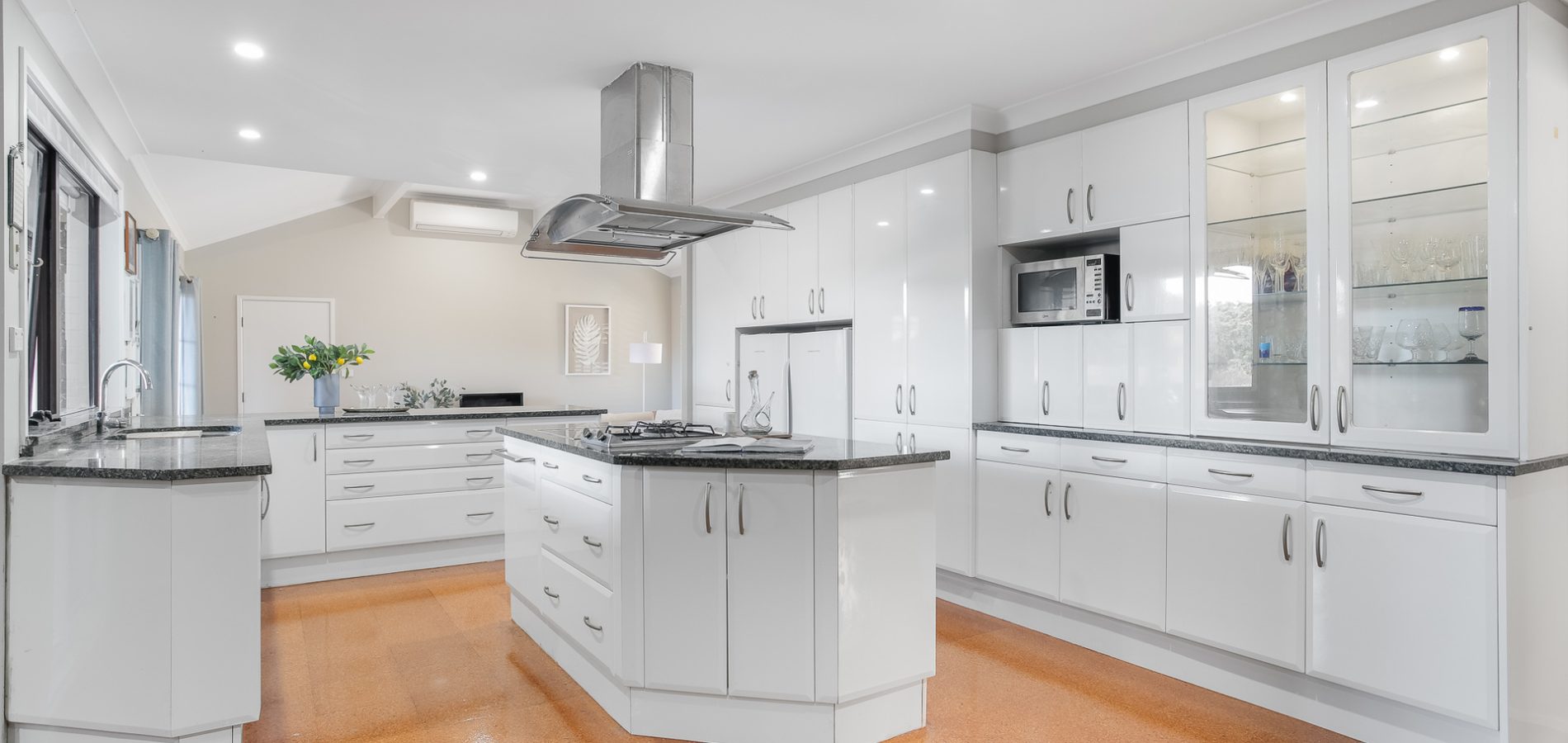 16 Brookpine Place, West Pennant Hills NSW 2125 - photo 3