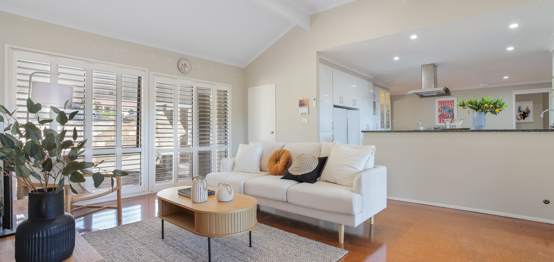 16 Brookpine Place, West Pennant Hills NSW 2125 - photo 4