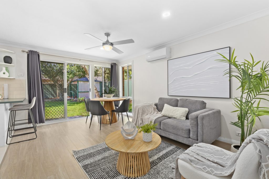 21 Woodley Crescent, Glendenning NSW 2761 - photo 2