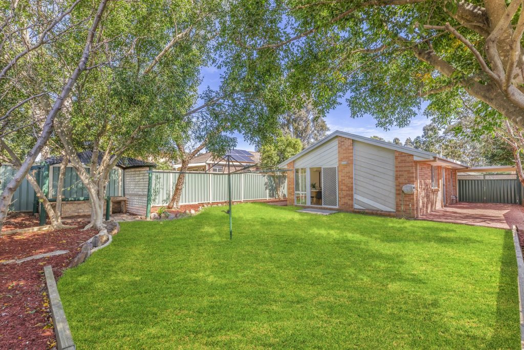 21 Woodley Crescent, Glendenning NSW 2761 - photo 4