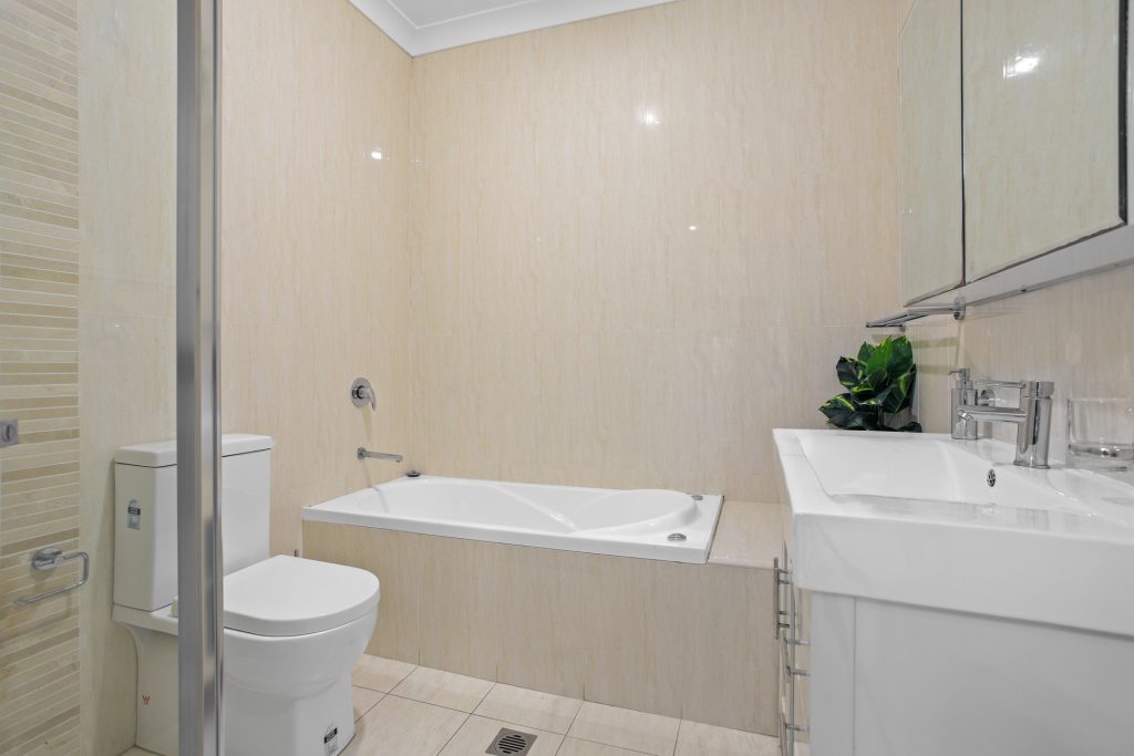 3/28 Carinya Road, Girraween NSW 2145 - photo 11