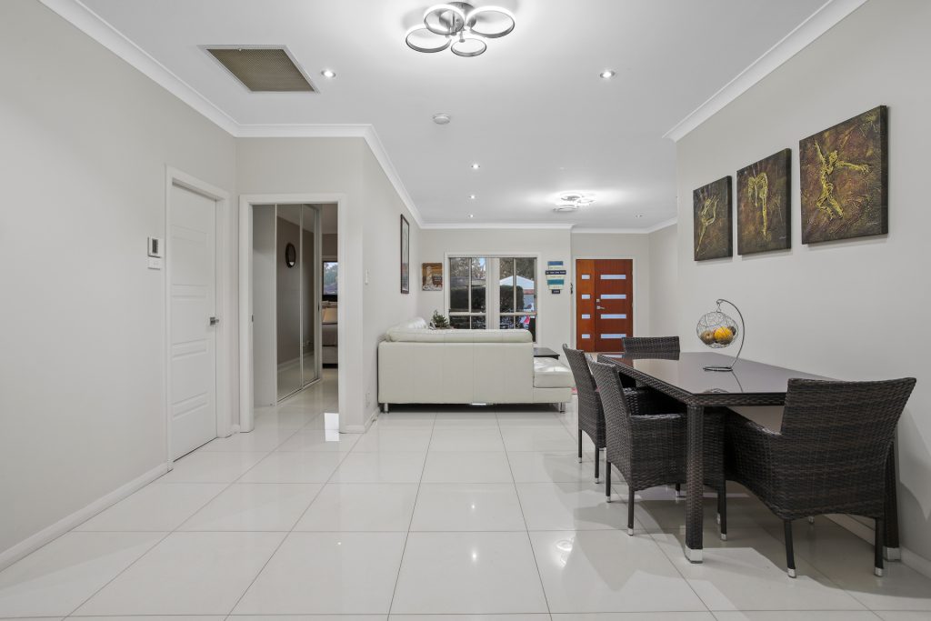 3/28 Carinya Road, Girraween NSW 2145 - photo 3