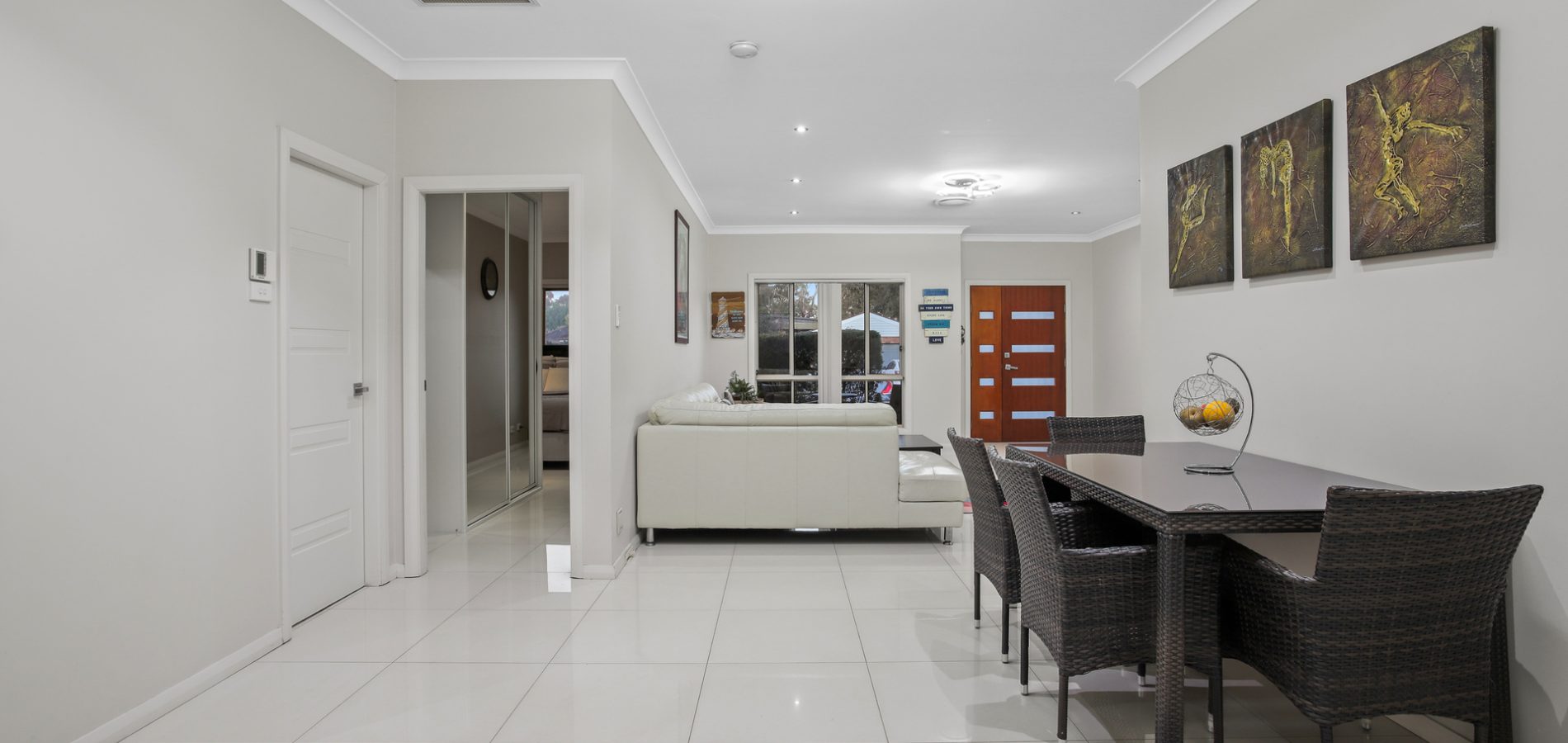 3/28 Carinya Road, Girraween NSW 2145 - photo 3